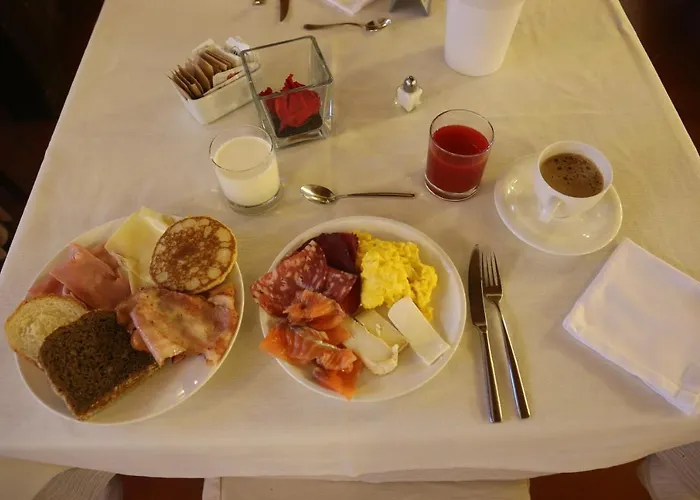 מלון Clementi 4*