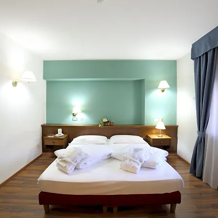 Clementi 4* Μπόρμιο