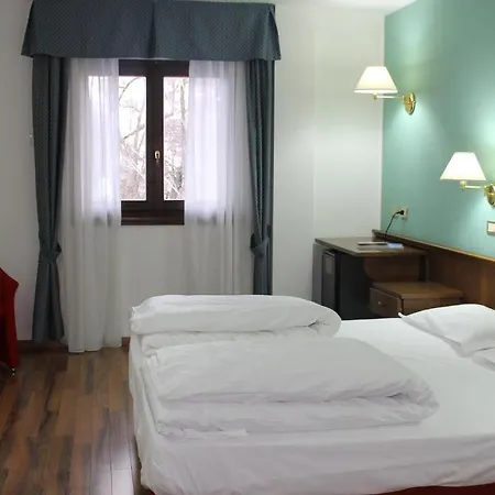 Clementi Hotel 4*